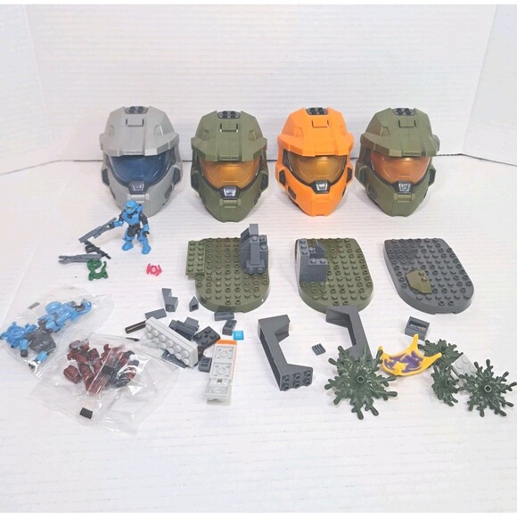 Mega Construx Halo Lot 4 Helmets Yellow Blue Green Figures 3 Mini Figs Blocks - Picture 1 of 5